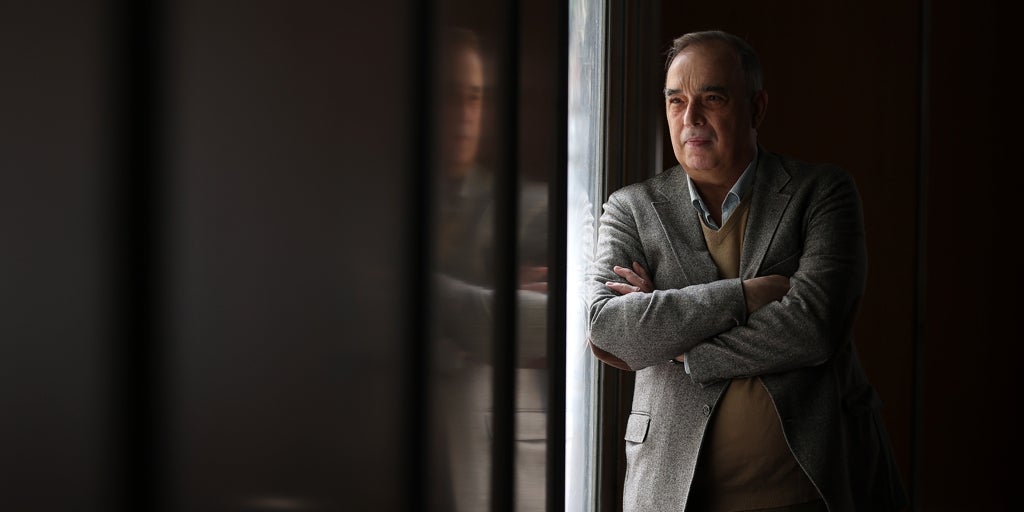 Diego Martínez Torrón: «Hoy se publica lo políticamente correcto y todo lo que vende»