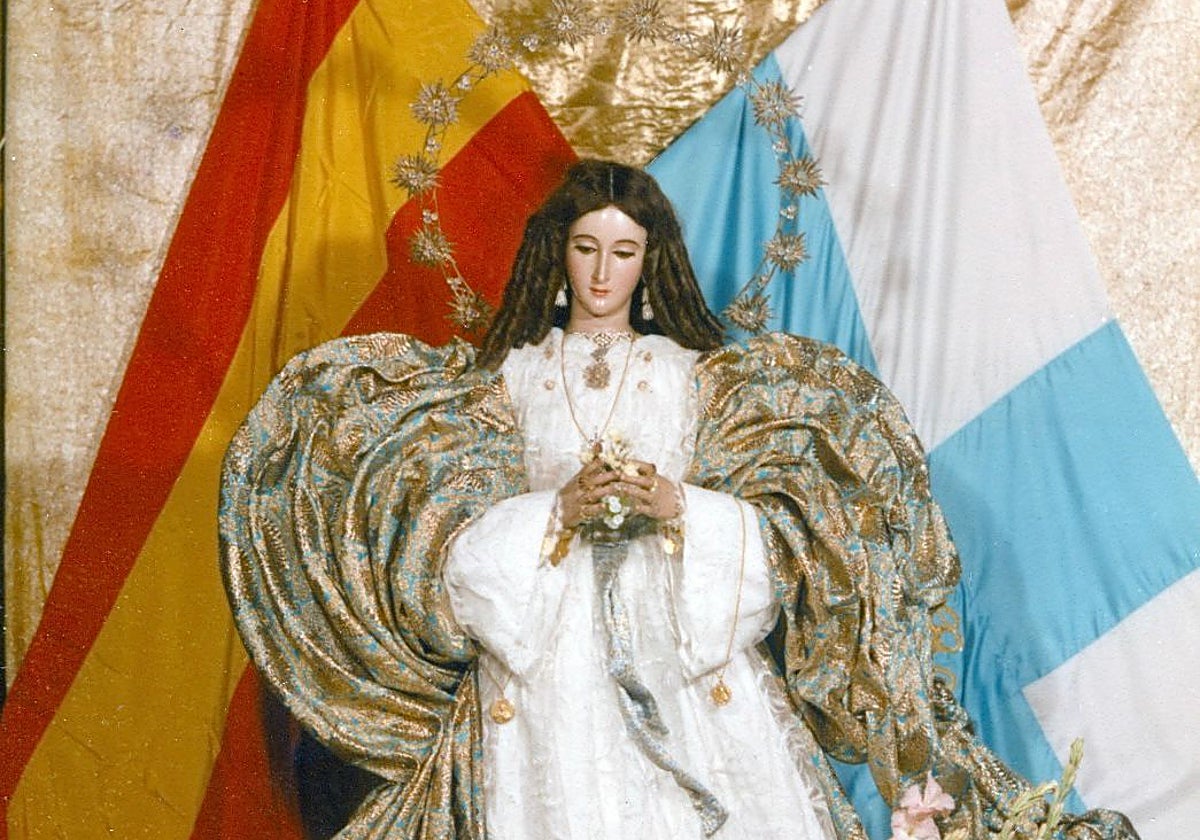 Fotografía antigua de la Inmaculada