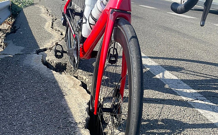 Imagen principal - La A-375, una carretera que dejó de serlo hace mucho tiempo