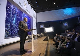 La Junta anuncia en Sevilla que la hostelería tendrá representación propia en la consejería de Turismo y Andalucía Exterior