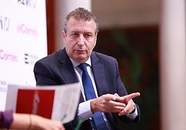 Una jueza anula la elección a dedo de tres puestos de jefaturas de la Diputación de Sevilla