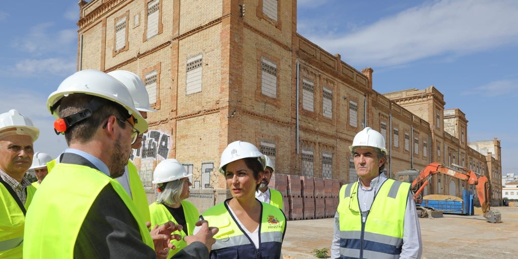 La ministra Isabel Rodríguez visita las obras de Artillería, donde se construirán 948 viviendas públicas