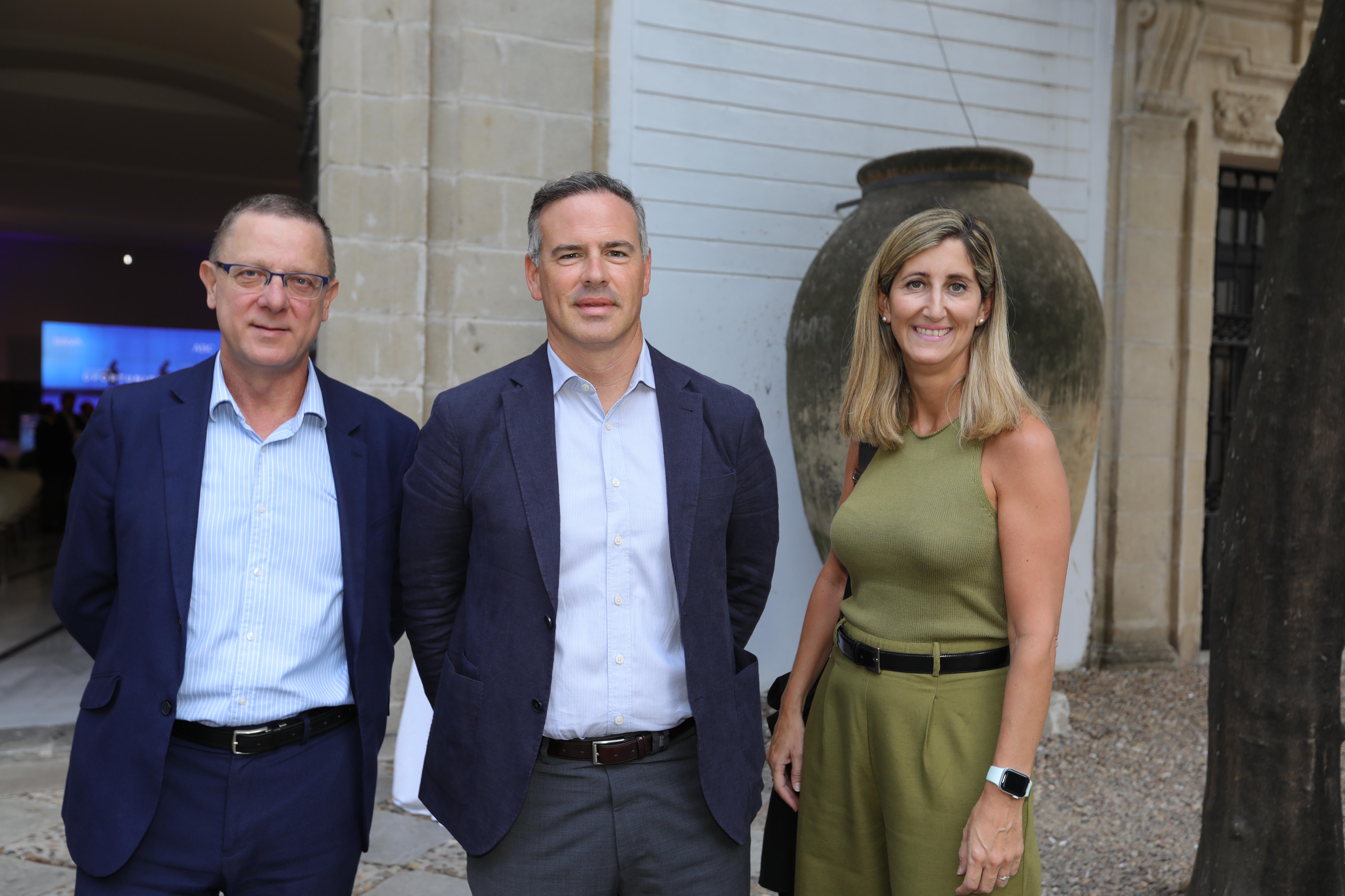 Jesus Fernandez, Hipólito Rodríguez y Marta Rodriguez