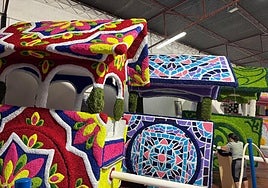 La Virgen de Valme sale este domingo en romería en su carreta amarilla y blanca: horarios e itinerarios