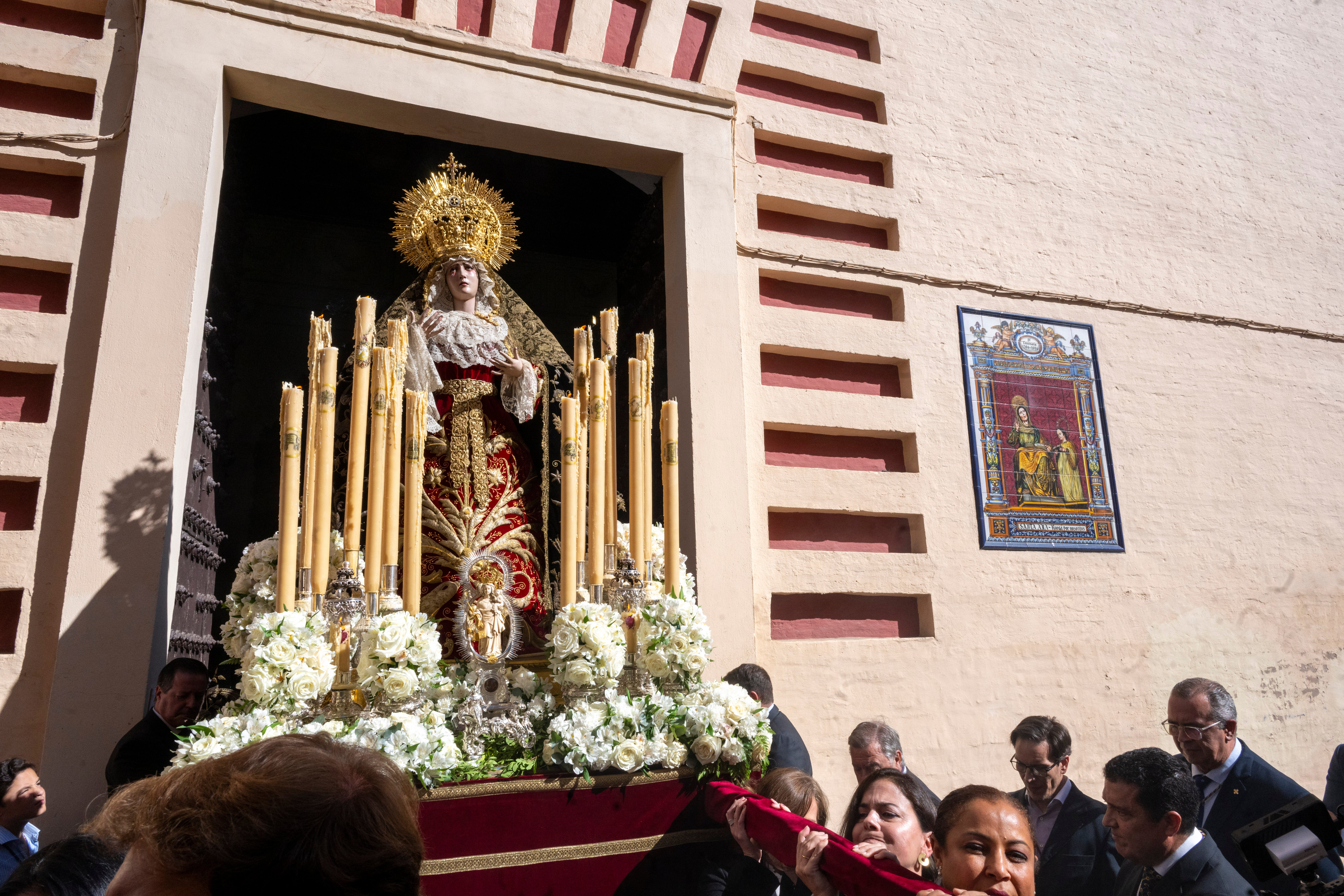 El traslado de regreso de la Virgen de los Dolores de las Penas, en imágenes