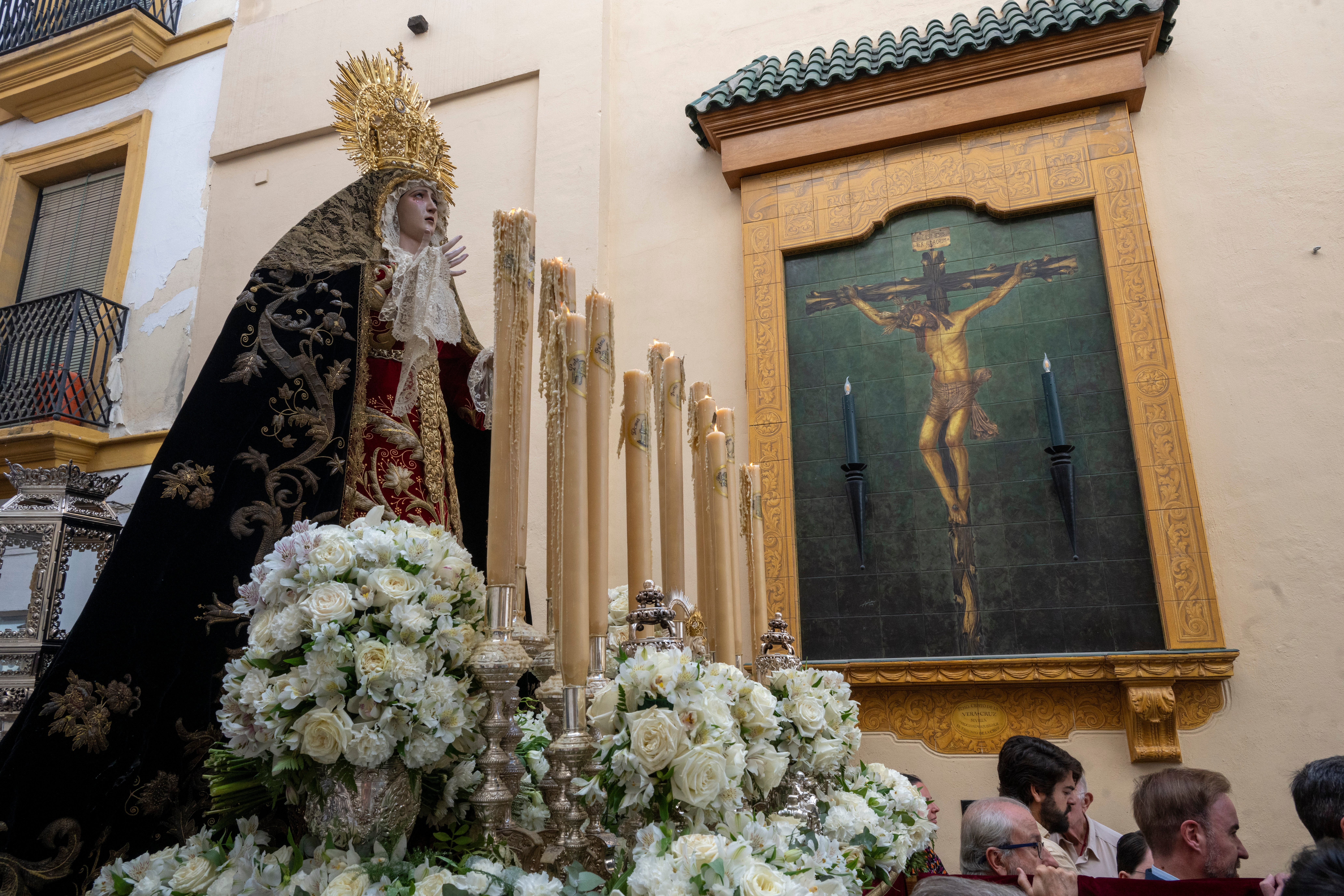 El traslado de regreso de la Virgen de los Dolores de las Penas, en imágenes
