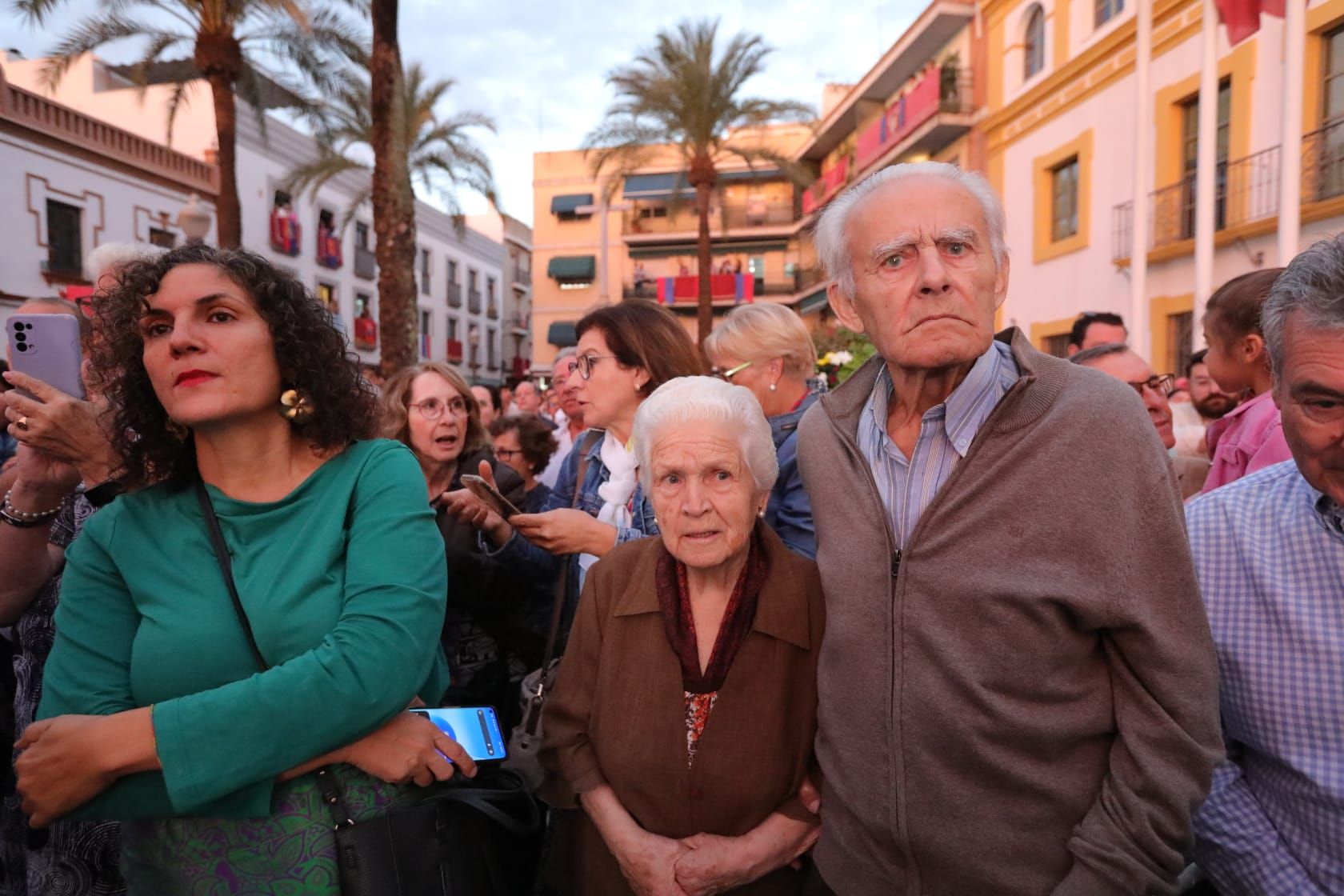 Dos Hermanas acompaña a la Virgen de Valme en su Romería