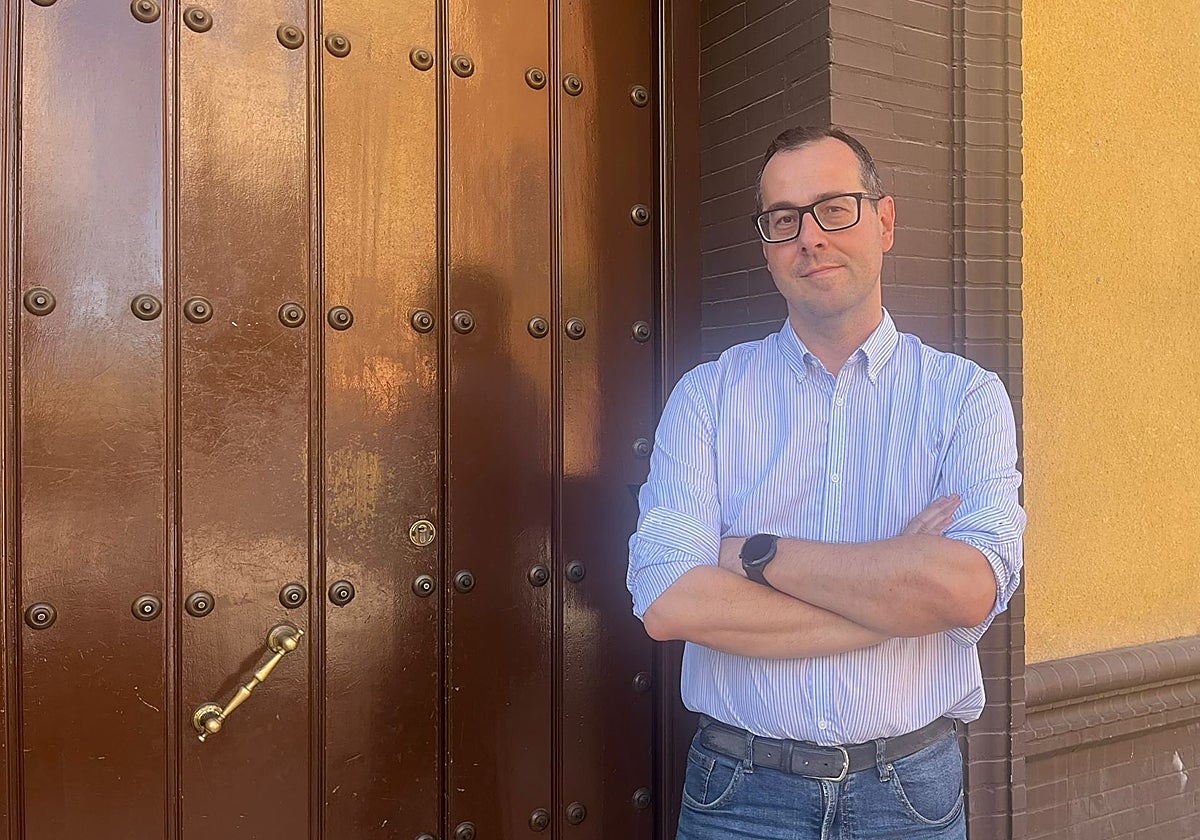 Andrés González-Barba firmará ejemplares de su nuevo libro de cuentos en la Feria del Libro de Sevilla este viernes y el sábado