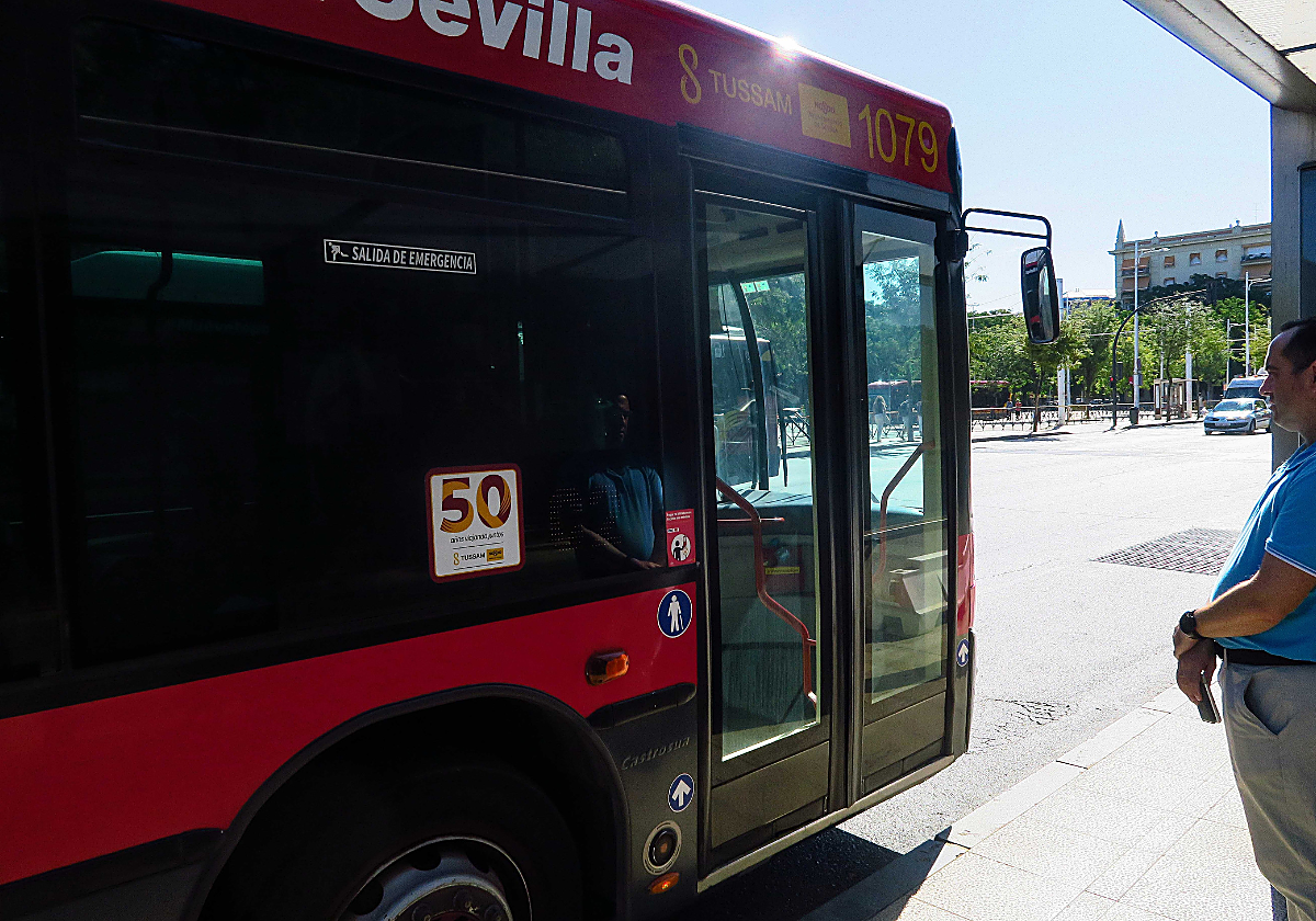 Nueva línea de Tussam que une Sevilla Este con el Hospital Macarena