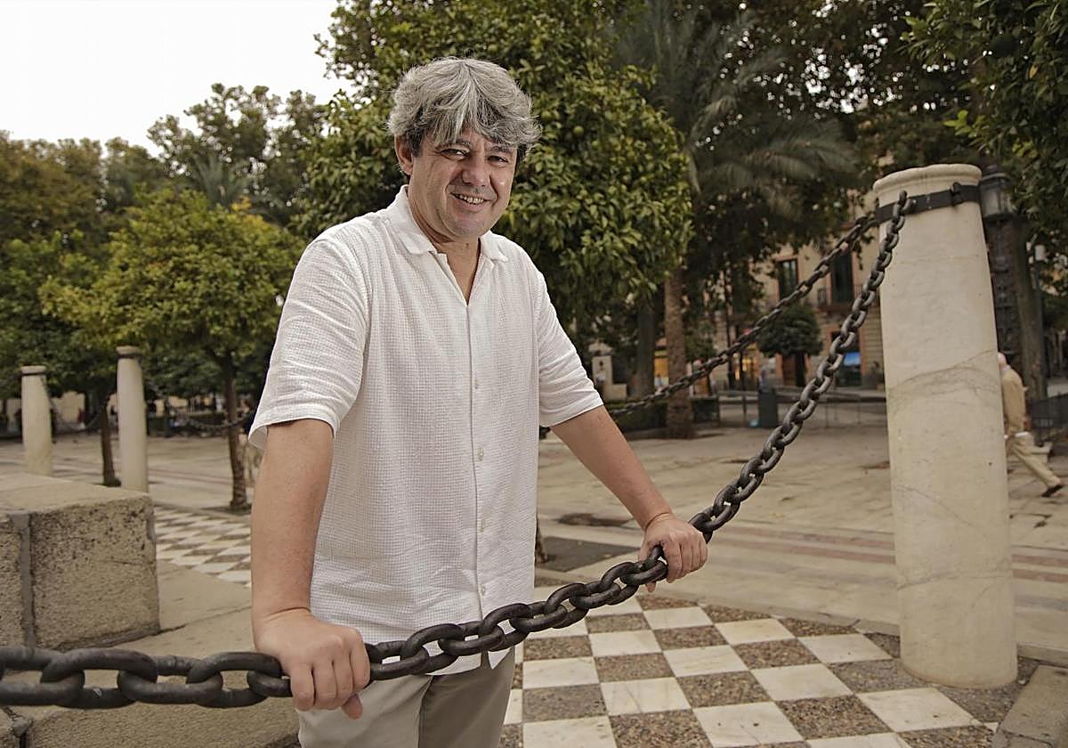 Antonio Mercero promociona estos días su nueva novela en solitario, 'Está lloviendo y te quiero'