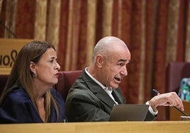 Antonio Muñoz acusa a José Luis Sanz de ocultarle los anexos del presupuesto de 2026