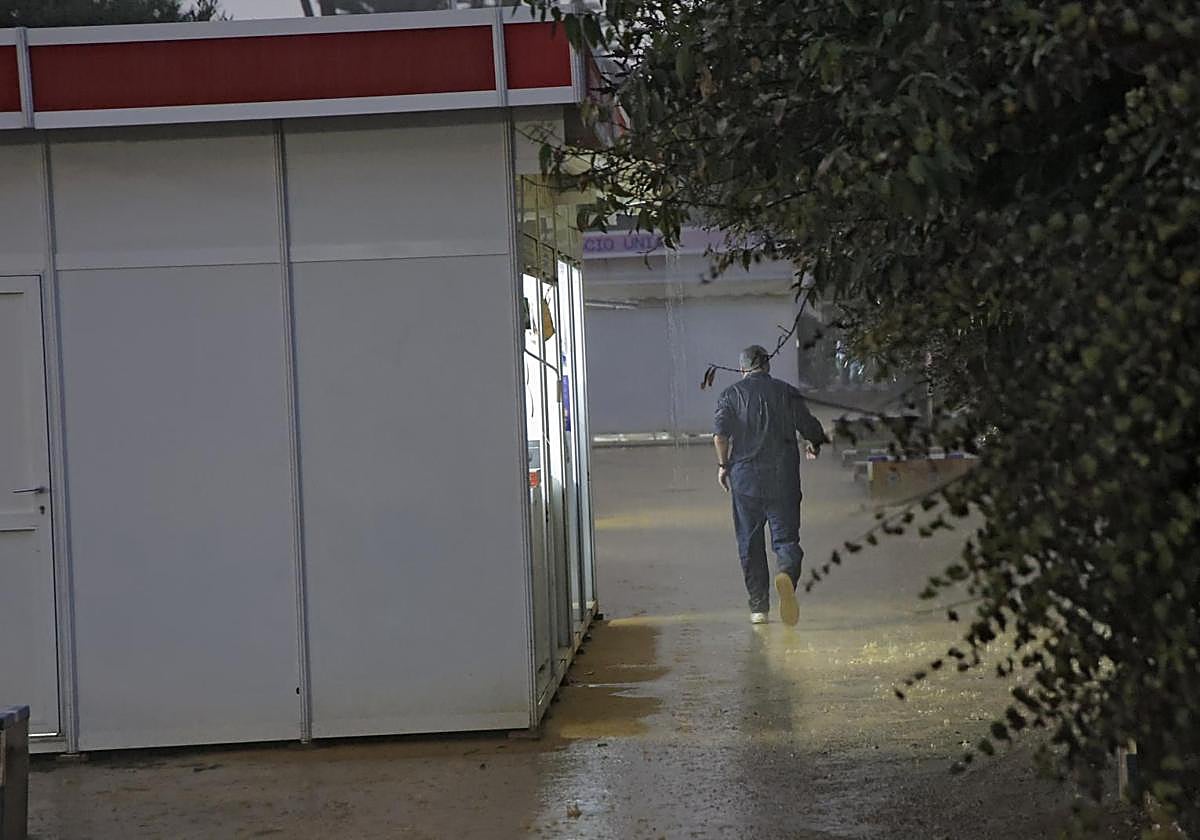 Lluvia en la Feria del Libro el domingo por la tarde