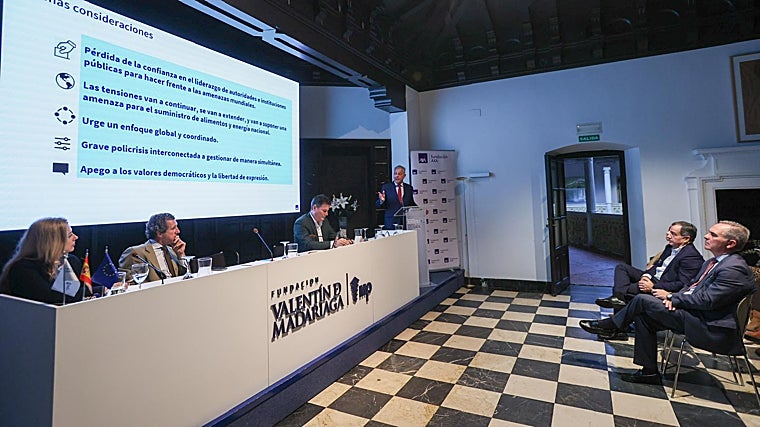 El alcalde de Sevilla, José Luis Sanz, interviene en el acto