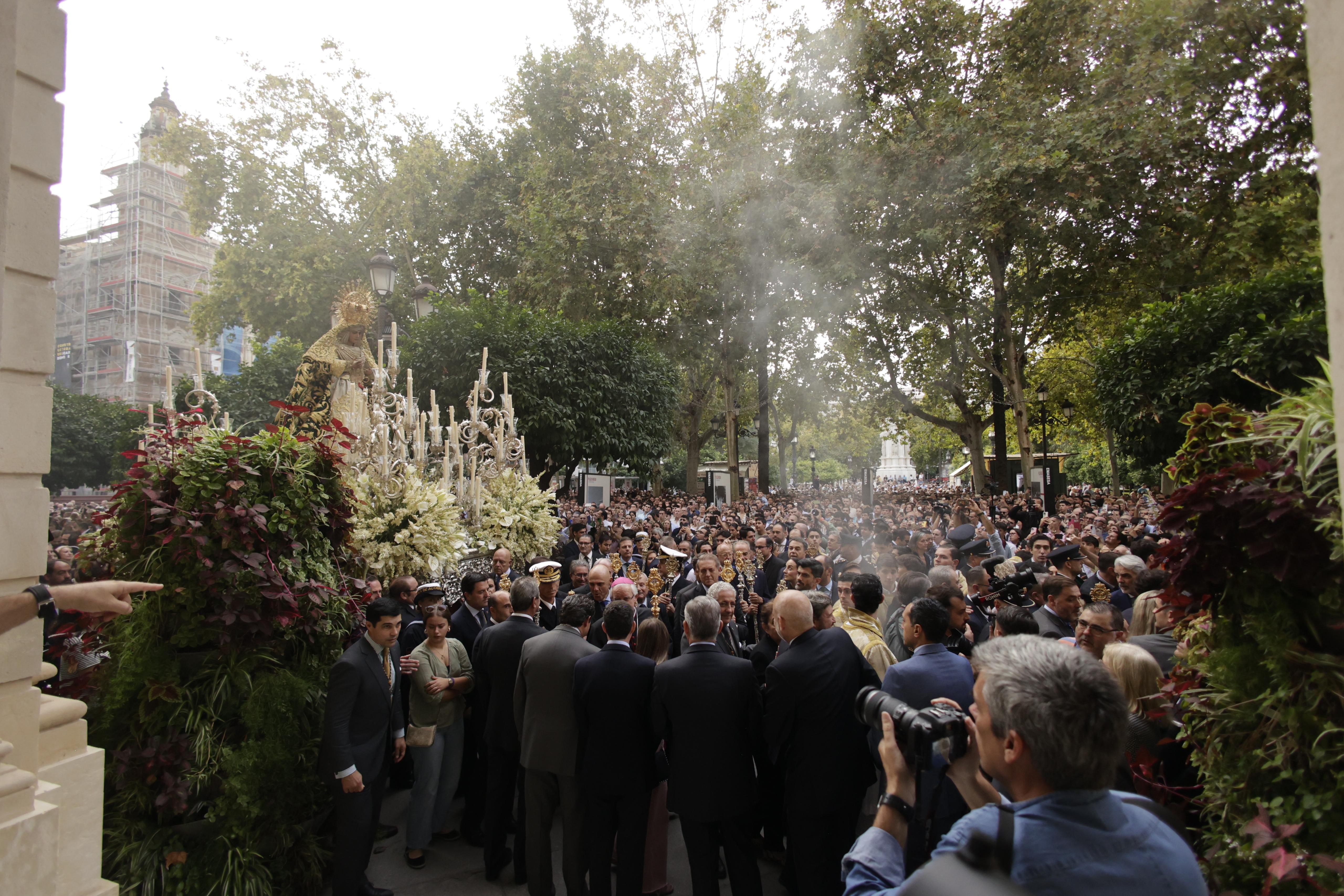 El final de la misión de la Esperanza de Triana, en imágenes