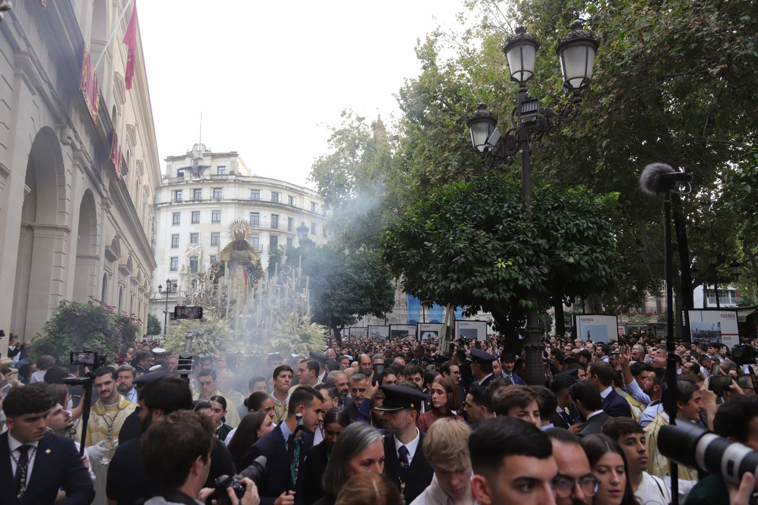 El final de la misión de la Esperanza de Triana, en imágenes