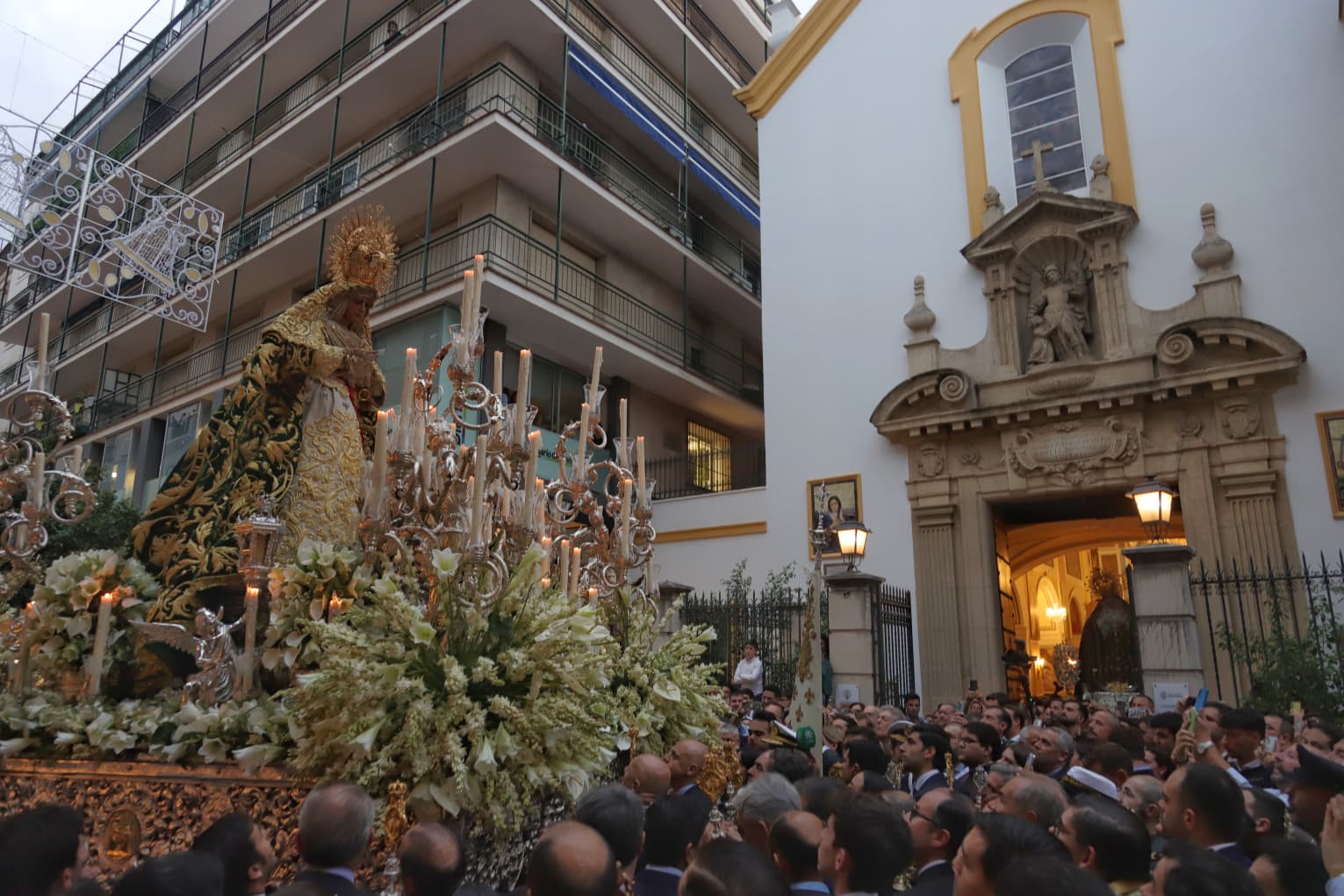 El final de la misión de la Esperanza de Triana, en imágenes