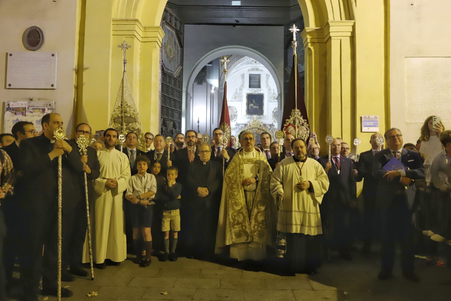 El final de la misión de la Esperanza de Triana, en imágenes