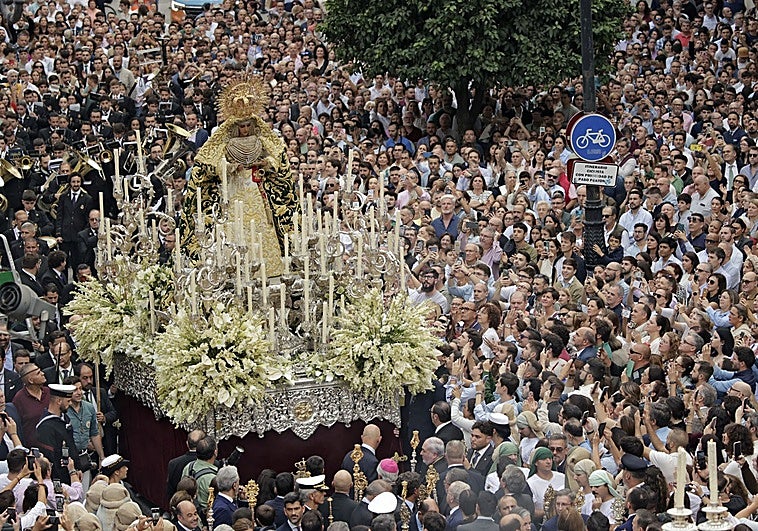 Vídeo de la Procesión Extraordinaria de regreso de la Esperanza de Triana de Sevilla 2025