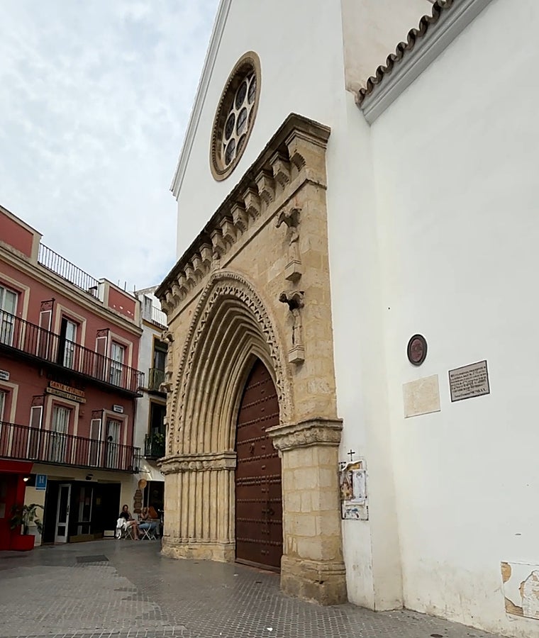 Iglesia de Santa Catalina, entorno donde debió ubicarse la puerta norte de la Colonia Hispalis
