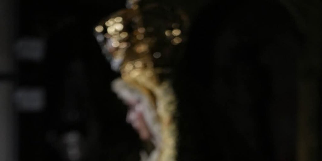 Cabezuelo proyecta la elaboración de piezas para la conmemoración de la Rosa de Oro