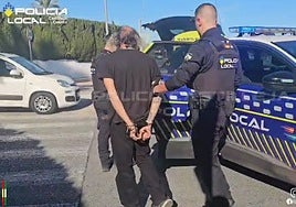 Detenido en Castilleja de la Cuesta un conductor drogado tras embestir a un coche patrulla y huir a gran velocidad y en contramano