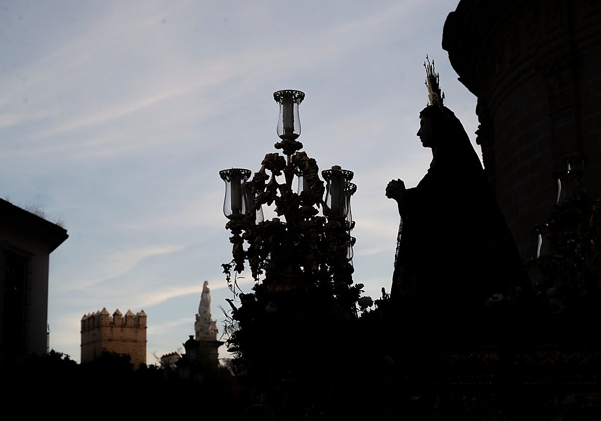 Procesión extraordinaria del Museo por los 450 años