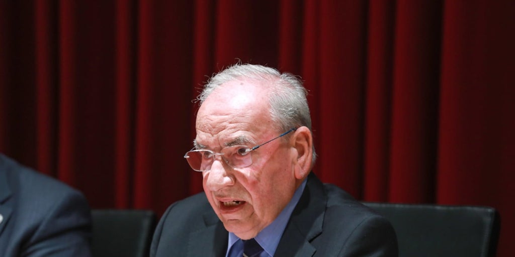 Alfonso Guerra: «La agenda de la política nacional la marca un partido que tiene el 1.6 por ciento de los votos»