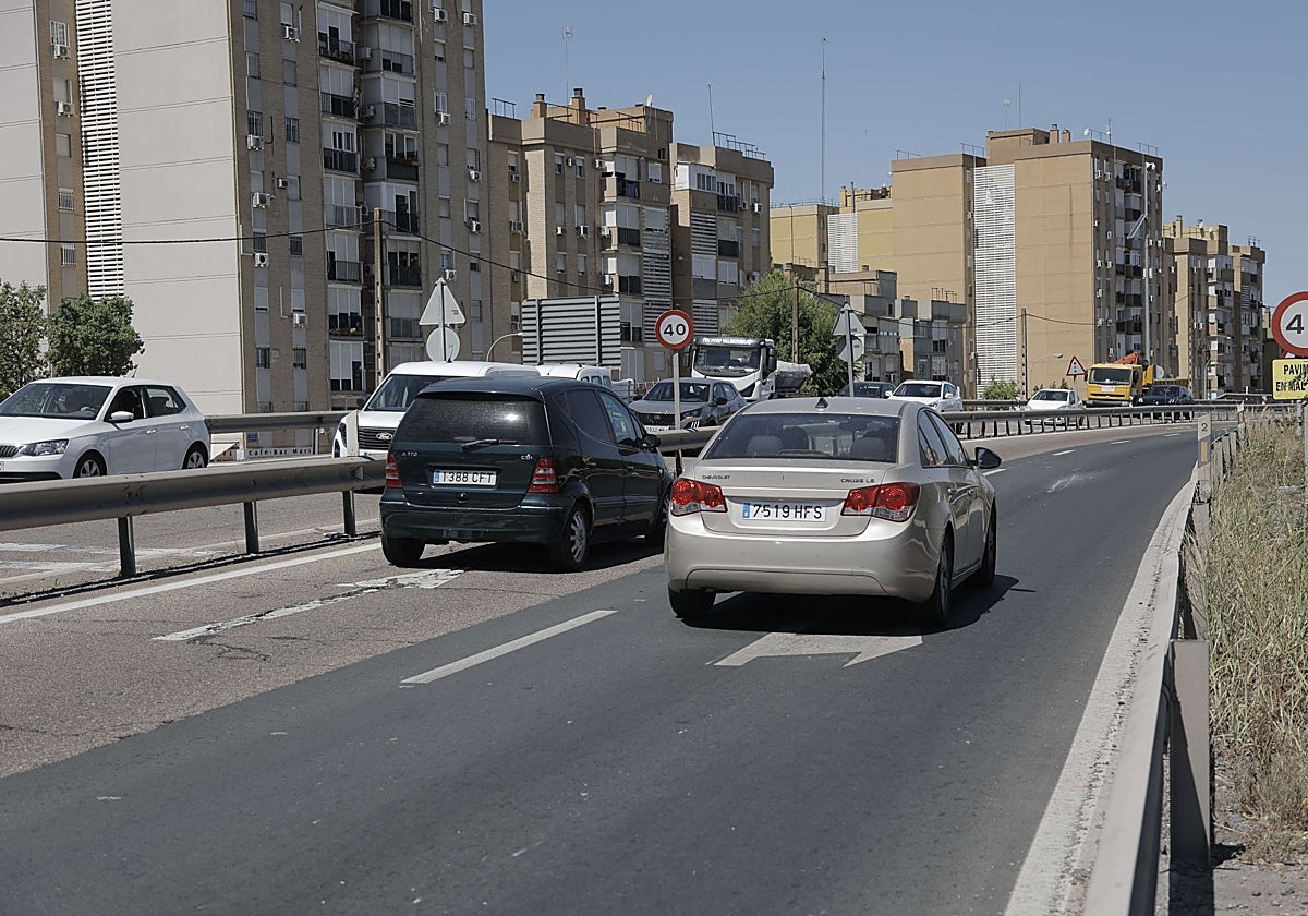 La carretera SE-20 estará cuatro meses en obras para su reasfaltado