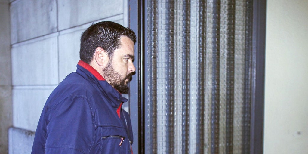 La acusación de la 'Pará de Gines' pide al juez que investigue la mediación del socialista Rafael Pineda en favor del alcalde