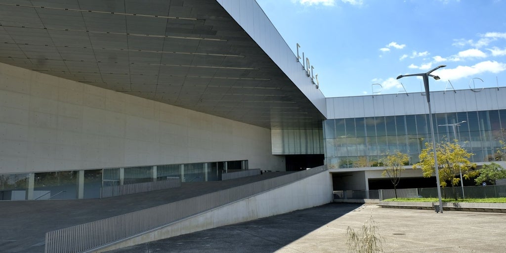 La cubierta de Fibes está en una situación «crítica» 13 años después de la ampliación que proyectó Vázquez Consuegra