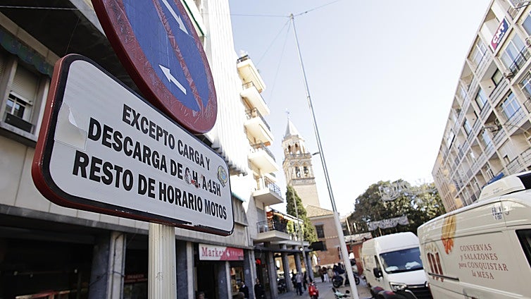 El 77% de los sevillanos quiere que la carga y descarga se haga de noche