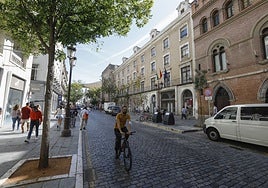La calle Laraña se cierra este jueves al tráfico por las obras del tranvibús