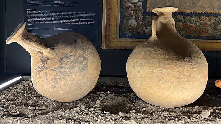 Ánforas olearias hispalenses tipo Dressel 20 expuestas en la Villa Farnesina de Roma