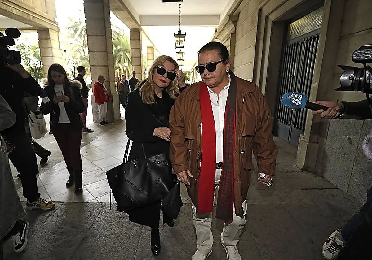 María del Monte e Inmaculada Casal tras testificar ante el juez