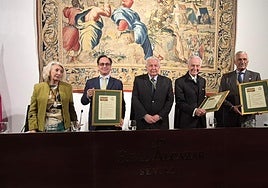 El doctor Carlos A. Infantes Alcón recibe el Premio Alfonso X el Sabio por su trayectoria en cardiología