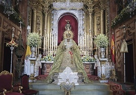 La Macarena realiza una prueba de iluminación con la Virgen de la Esperanza a la espera de que Pedro Manzano dé la fecha de su regreso