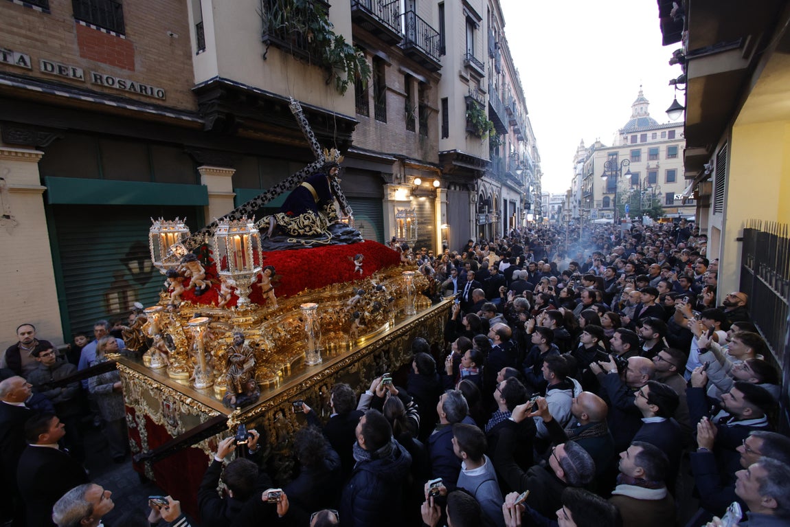 En imágenes, la salida extraordinaria del Señor de las Penas