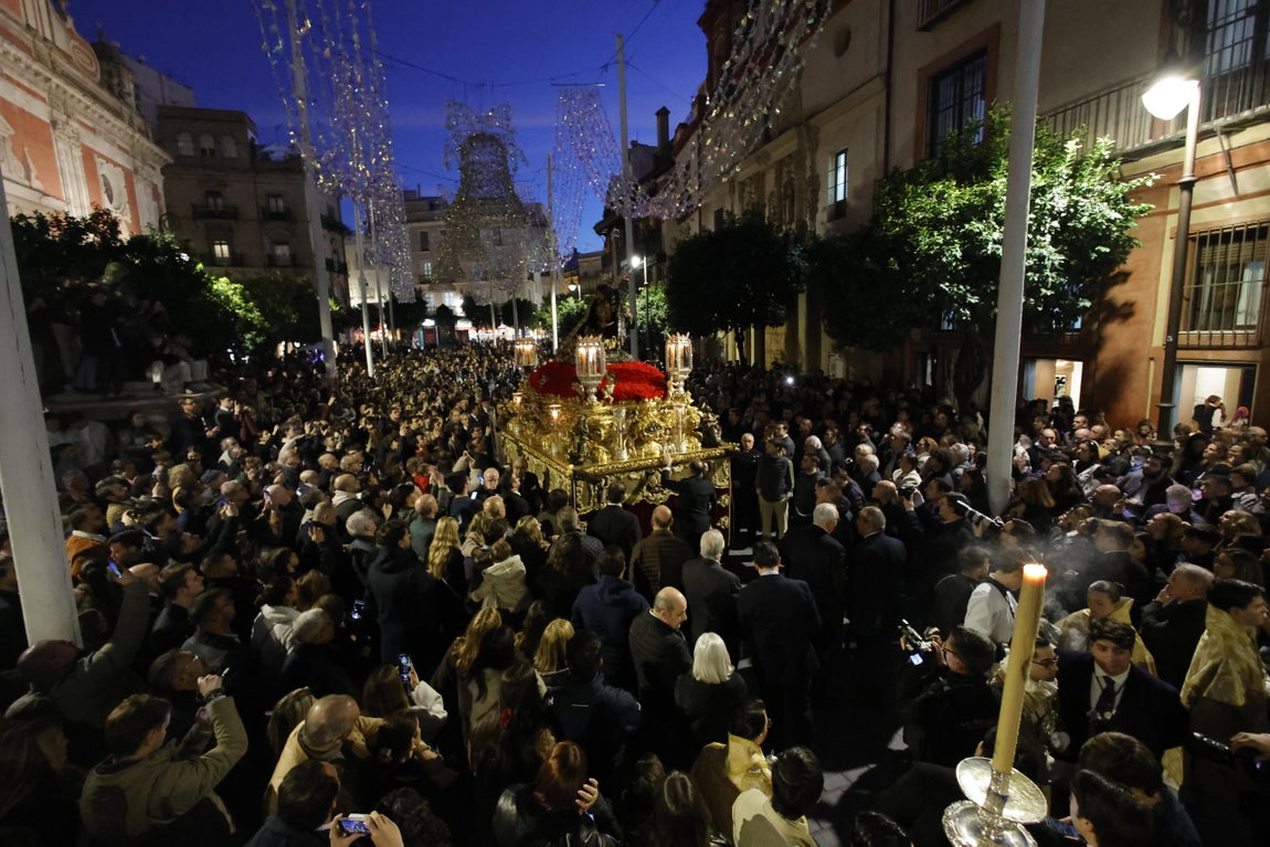 En imágenes, la salida extraordinaria del Señor de las Penas