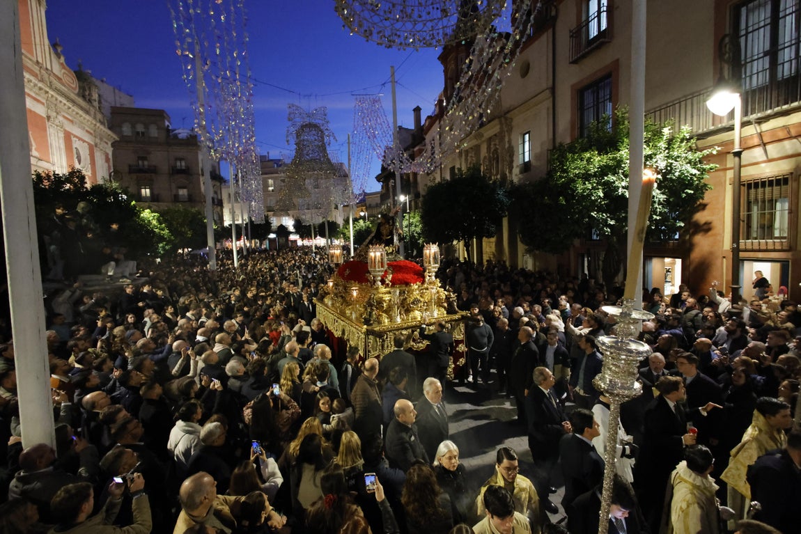 En imágenes, la salida extraordinaria del Señor de las Penas