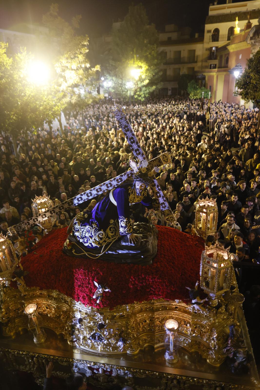 En imágenes, la salida extraordinaria del Señor de las Penas