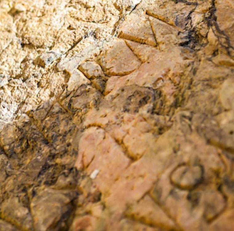 Pedestal de Marcus Iulius Hermesianus en la base sur de la Giralda