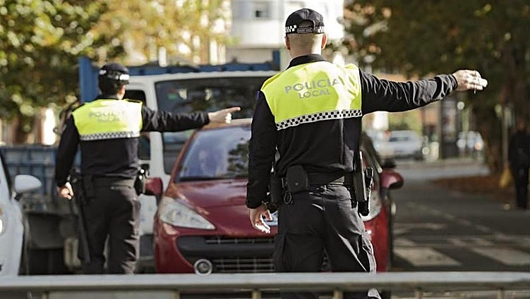 Antonio Muñoz deja sin refuerzo de Policía Local el fin de semana del derbi y el alumbrado navideño