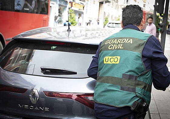 Imagen de archivo de un agente de la UCO de la Guardia Civil