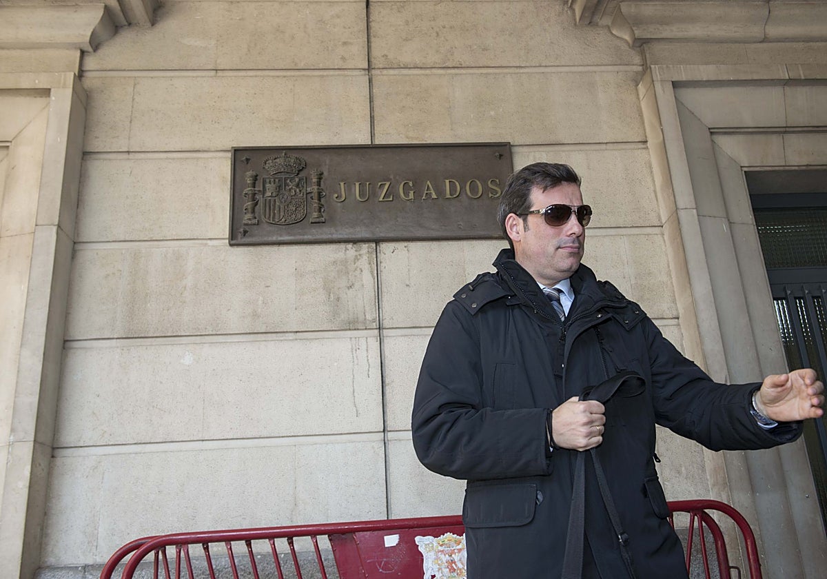 Imagen de archivo de Rafael Pineda, a la salida de los juzgados en 2014