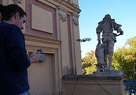 Comienzan los estudios previos para la conservación de las estatuas de los personajes ilustres del palacio de San Telmo