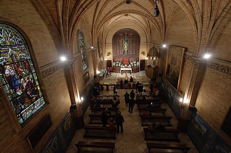 Los Javieres abre la capilla de los Luises de Sevilla para la veneración de San Francisco Javier, en imágenes