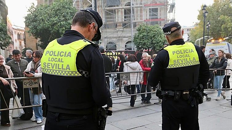 El Ayuntamiento contesta a los sindicatos policiales que está «abierto al diálogo dentro de los límites que marca la ley»