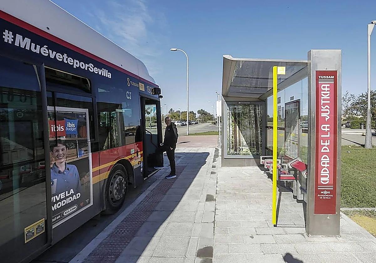 Imágen de archivo de parada de la línea CJ