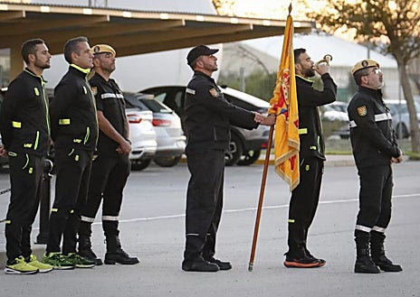Imagen secundaria 1 - Distintas labores en unidades como la de Morón de la Frontera realizadas por grupos de reservistas