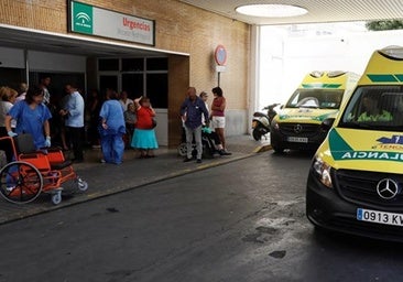 Cuatro heridos de una misma familia en el incendio de una vivienda en Coria del Río